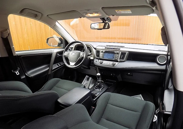 Toyota RAV4 cena 62900 przebieg: 179000, rok produkcji 2015 z Raciąż małe 436